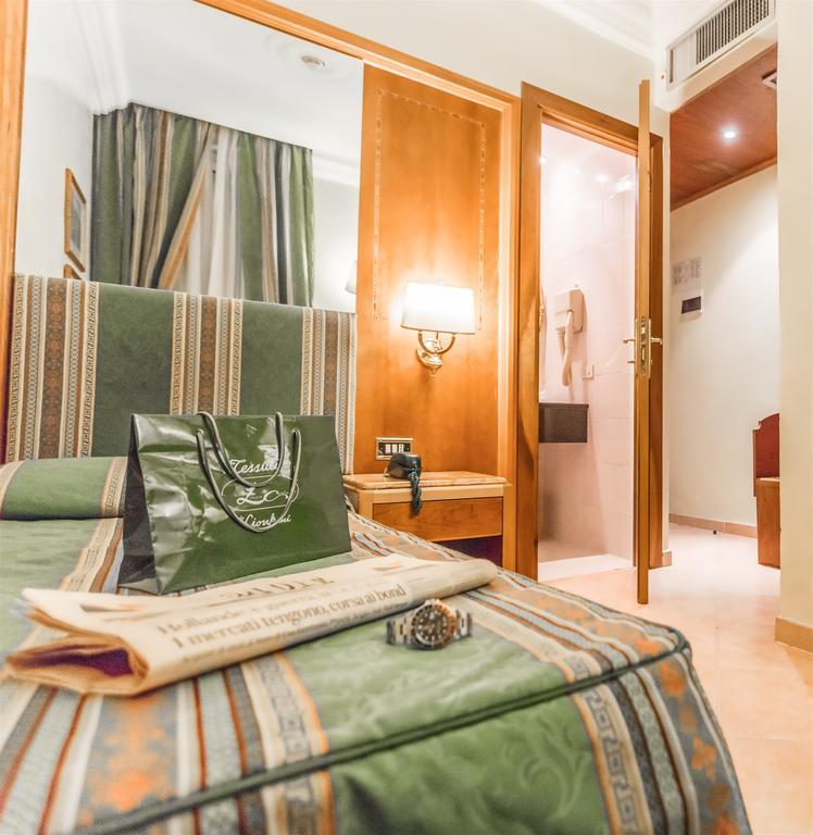 Raeli Hotel Floridia Rome Bagian luar foto