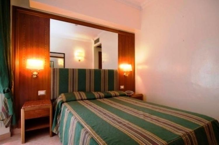 Raeli Hotel Floridia Rome Bagian luar foto