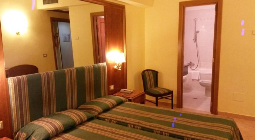 Raeli Hotel Floridia Rome Bagian luar foto