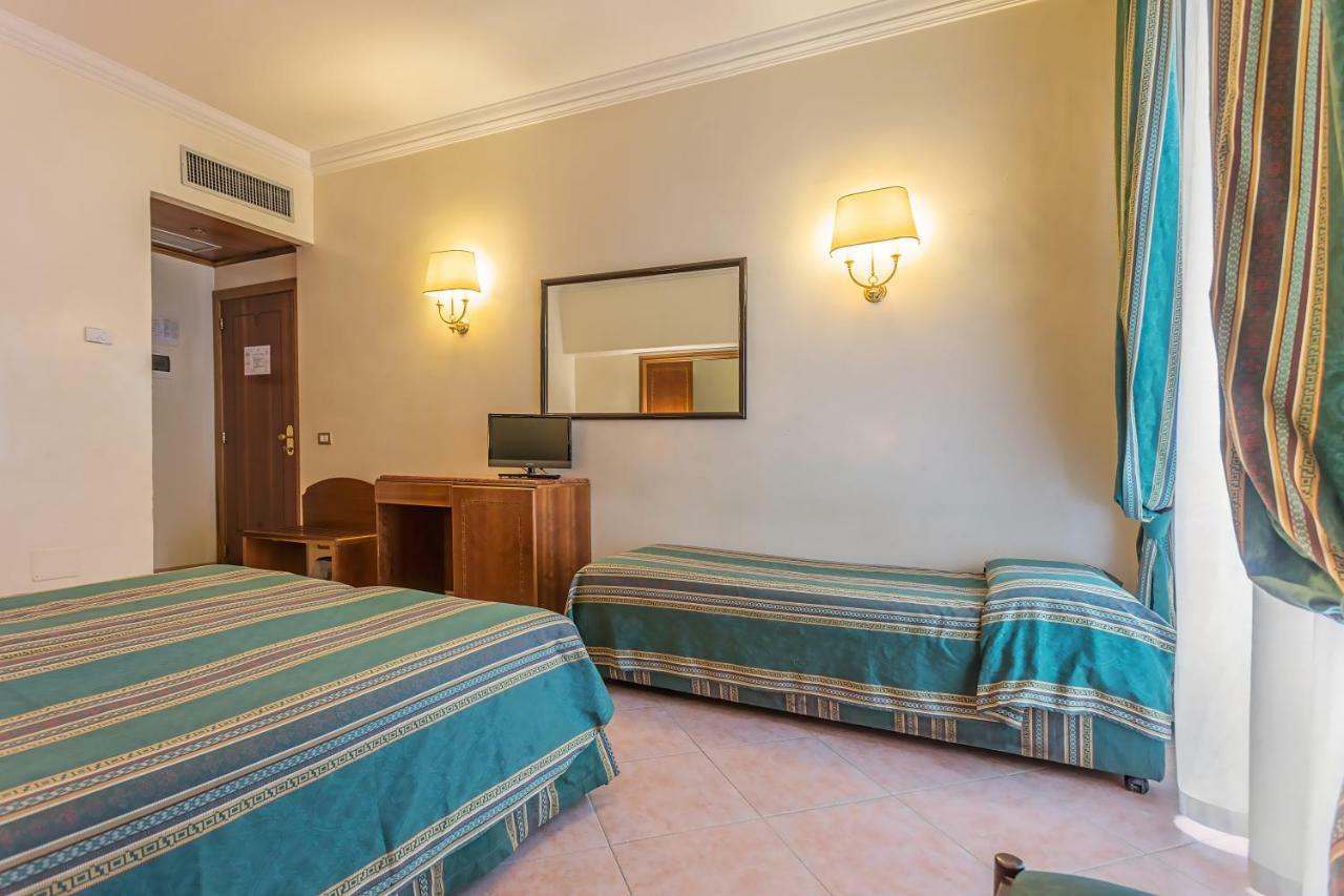 Raeli Hotel Floridia Rome Bagian luar foto